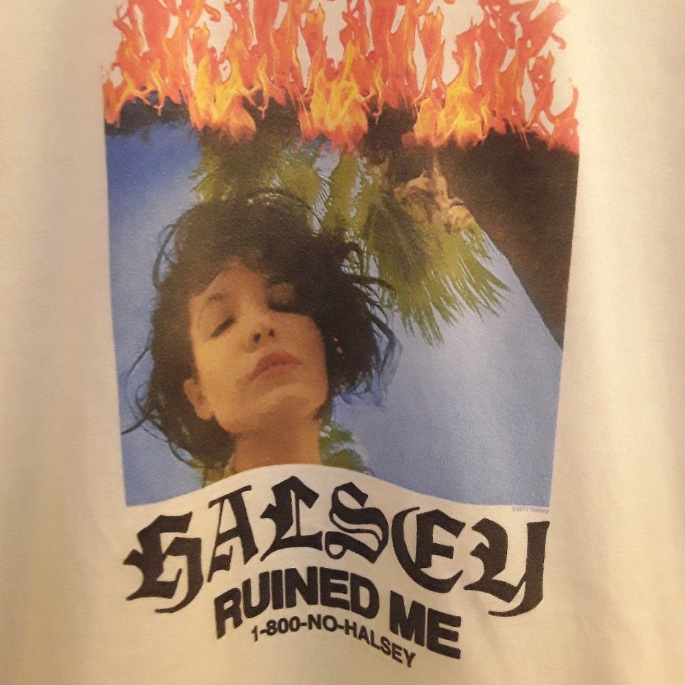 Halsey Retired Hot Topic Graphic T Shirt